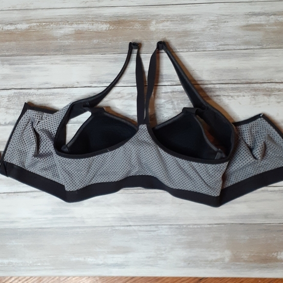 Victoria Sport Top - Picture 5 of 6